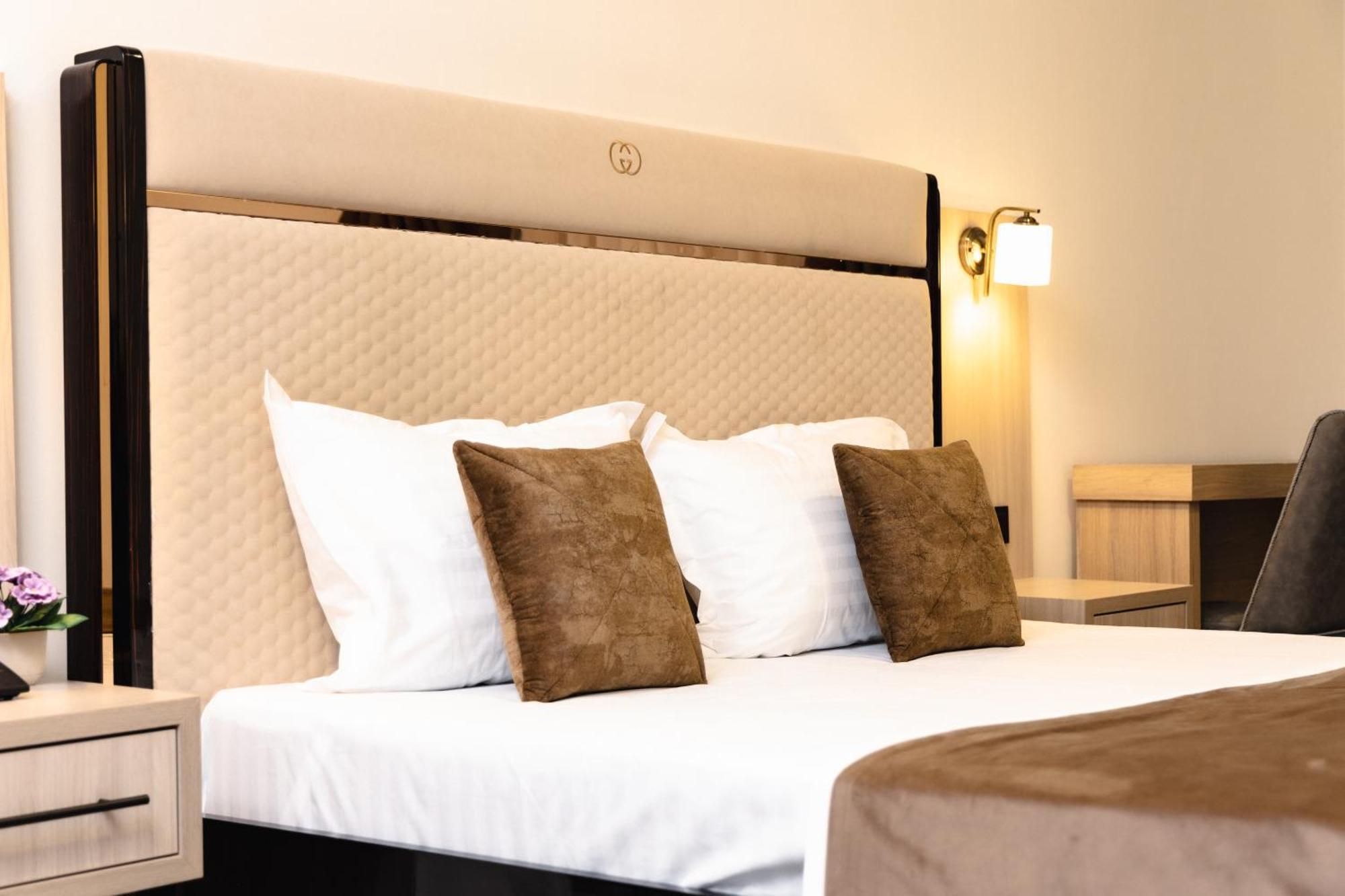 Art Royal Hotel Tasken Kültér fotó